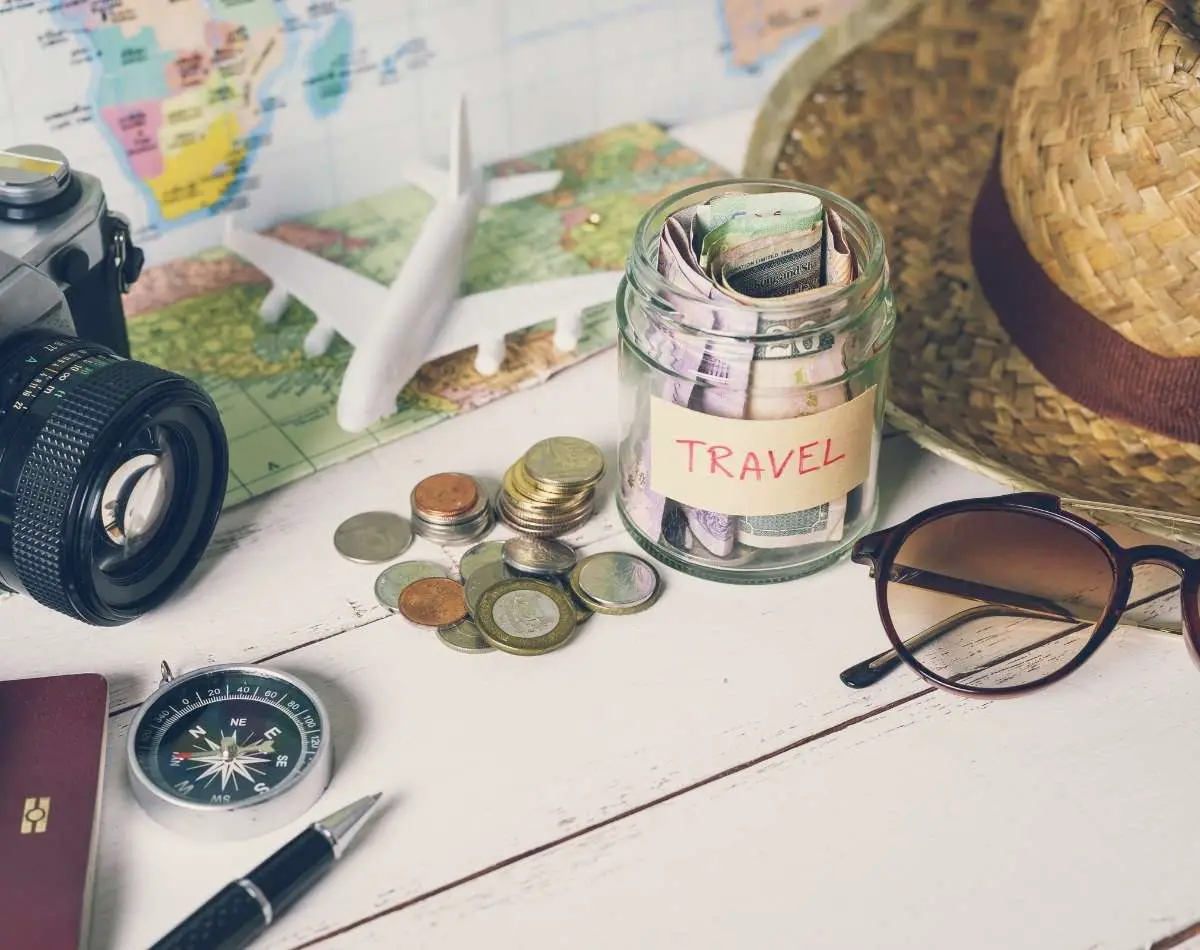 How to Make Money Online while Travelling as a Student