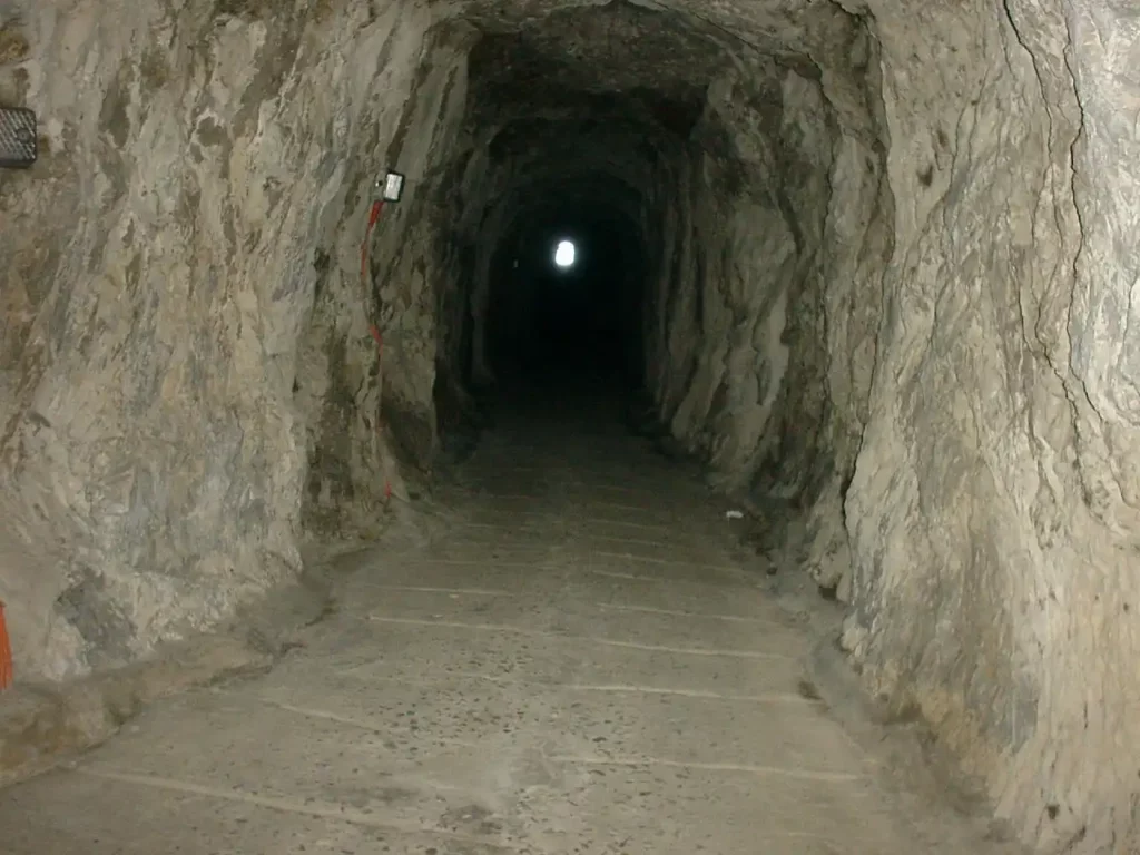 Great_Siege_Tunnels