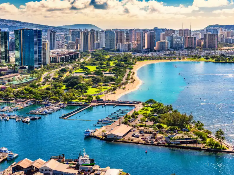 Is it safe to drive in Honolulu?